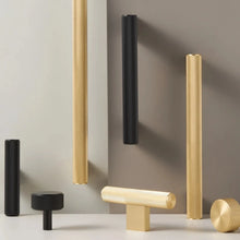 Load image into Gallery viewer, INSPIRA LIFESTYLES - Eos Antique Brass Knob & Pull Handles, WARDROBE HARDWARE, SIMPLE DRAWER PULL, MODERN HARDWARE, METAL HARDWARE, KITCHEN PULLS, KITCHEN HARDWARE, KITCHEN CABINET HARDWARE, FURNITURE PULL, DRAWER PULLS, DOOR PULLS, DOOR HARDWARE, DECORATIVE PULL, CLOSET PULL, CLOSET HARDWARE, CABINET PULLS, CABINET PULL, CABINET HARDWARE, BRASS HARDWARE, BATHROOM PULLS, BATHROOM HARDWARE, ANTIQUE BRASS HARDWARE