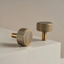 Load image into Gallery viewer, INSPIRA LIFESTYLES - Eos Antique Brass Knob & Pull Handles, WARDROBE HARDWARE, SIMPLE DRAWER PULL, MODERN HARDWARE, METAL HARDWARE, KITCHEN PULLS, KITCHEN HARDWARE, KITCHEN CABINET HARDWARE, FURNITURE PULL, DRAWER PULLS, DOOR PULLS, DOOR HARDWARE, DECORATIVE PULL, CLOSET PULL, CLOSET HARDWARE, CABINET PULLS, CABINET PULL, CABINET HARDWARE, BRASS HARDWARE, BATHROOM PULLS, BATHROOM HARDWARE, ANTIQUE BRASS HARDWARE