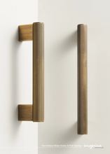 Load image into Gallery viewer, INSPIRA LIFESTYLES - Eos Antique Brass Knobs & Pull Handles, ribbed brass cabinet hardware, solid brass pull handles, antique brass cabinet knobs, ribbed drawer pulls, luxury cabinet hardware, kitchen cabinet handles, bathroom vanity hardware, wardrobe brass handles