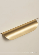 Load image into Gallery viewer, INSPIRA LIFESTYLES - RIVA PULL HANDLES, EDGE PULL HANDLES, SOLID BRASS CABINET HANDLE, MODERN ARC HANDLE, ERGONOMIC CABINET PULL, MINIMAL CABINET HARDWARE, BUILT IN EDGE PULL, KITCHEN DRAWER EDGE HANDLE, ANTIQUE BRONZE CABINET HANDLE, BRUSHED GOLD EDGE PULL, BLACK CABINET HARDWARE, WHITE CABINET HANDLE, ARCHITECTURAL CABINET HARDWARE, CONTEMPORARY MILLWORK HARDWARE, INSPIRA LIFESTYLES