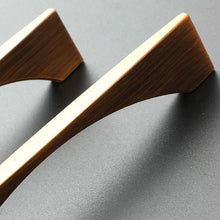 Load image into Gallery viewer, INSPIRA LIFESTYLES - Arc Knob & Pull Handles - CABINET HARDWARE, DRAWER PULLS, FURNITURE HANDLES, HARDWARE, KNOBS