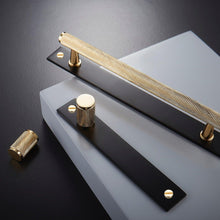 Load image into Gallery viewer, INSPIRA LIFESTYLES - Maxx Knob & Pull Handles - BLACK AND GOLD PULLS, BRASS HARDWARE, CABINET HARDWARE, CABINET PULL, CLOSET PULL, DOOR PULL, DOOR PULLS, DRAWER PULL, DRAWER PULLS, FURNITURE HANDLES, FURNITURE KNOBS, HARDWARE, KNOBS, KNURLED DOOR PULLS, KNURLED DRAWER PULLS, MATTE BLACK HARDWARE, PULLS