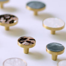Load image into Gallery viewer, INSPIRA LIFESTYLES - Tos Knob Handles - CABINET HARDWARE, DRAWER PULLS, FURNITURE HANDLES, HARDWARE, KNOBS, WALL HOOKS