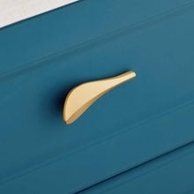 Load image into Gallery viewer, INSPIRA LIFESTYLES - Eve Leaf Pull Handles - ABSTRACT, CABINET HARDWARE, DRAWER PULL, HARDWARE, KNOBS, METAL HARDWARE, MINIMALIST, NORDIC, PULLS