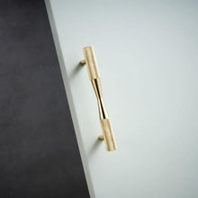 Load image into Gallery viewer, INSPIRA LIFESTYLES - Beau Pull Handles - BATHROOM PULLS, BRASS HARDWARE, CABINET HARDWARE, CABINET PULL, CLOSET PULL, DOOR PULL, DOOR PULLS, DRAWER PULL, FURNITURE HANDLES, FURNITURE KNOBS, HARDWARE, KITCHEN PULLS, KNOBS, PULLS