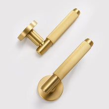 Load image into Gallery viewer, INSPIRA LIFESTYLES - Reed Door Lever Sets - DOOR FURNITURE, DOOR HARDWARE, DOOR LEVER, DOOR LOCK KEY, DOOR LOCK SET, DOOR PULL, DOOR PULLS, LEVER, LEVER DOOR HANDLE, LEVER LOCK SET, MODERN DOOR HANDLES, MORTISE LOCK, REEDED DOOR HANDLE, REEDED DOOR LEVER, THUMB TURN LOCK, TUBULAR COIN LOCK