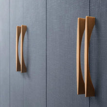 Load image into Gallery viewer, INSPIRA LIFESTYLES - Arc Knob &amp; Pull Handles - CABINET HARDWARE, DRAWER PULLS, FURNITURE HANDLES, HARDWARE, KNOBS
