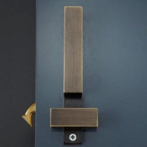 INSPIRA LIFESTYLES - Liam Sliding Door Handle - DOOR FURNITURE, DOOR HARDWARE, DOOR LOCK SET, DOOR PULL, DOOR PULLS, LEVER, MODERN DOOR HANDLES, SLIDING DOOR HANDLE, SLIDING DOOR HANDLES, SLIDING DOOR HARDWARE, SLIDING DOOR LOCK, SLIDING DOOR LOCK SET, SLIDING DOOR PULL