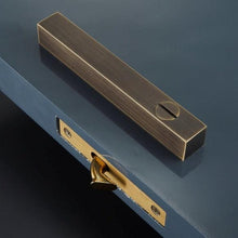 Load image into Gallery viewer, INSPIRA LIFESTYLES - Liam Sliding Door Handle - DOOR FURNITURE, DOOR HARDWARE, DOOR LOCK SET, DOOR PULL, DOOR PULLS, LEVER, MODERN DOOR HANDLES, SLIDING DOOR HANDLE, SLIDING DOOR HANDLES, SLIDING DOOR HARDWARE, SLIDING DOOR LOCK, SLIDING DOOR LOCK SET, SLIDING DOOR PULL
