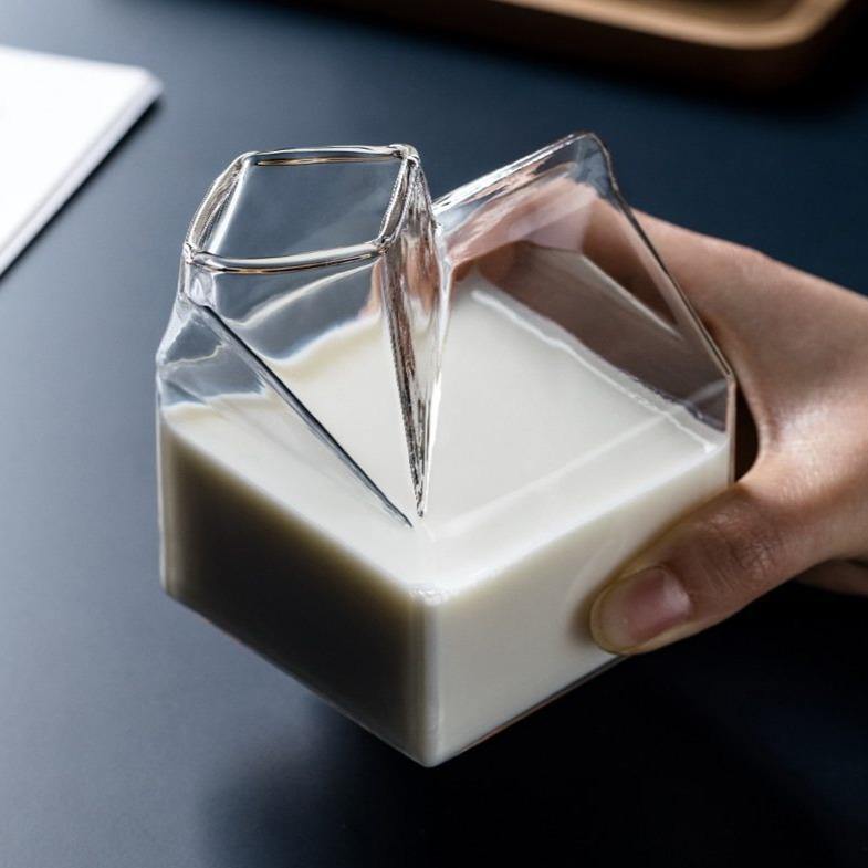 Premium Glass Milk Carton: Unique & Durable Beverage Container - Luxus Heim