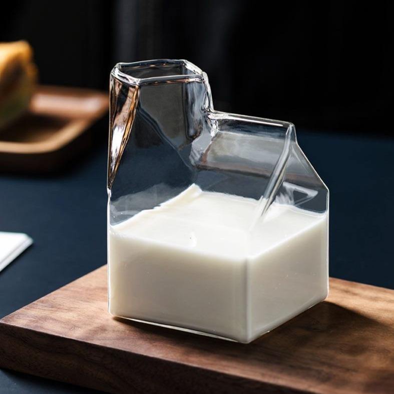 Premium Glass Milk Carton: Unique & Durable Beverage Container - Luxus Heim